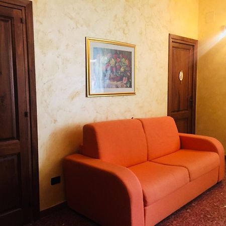 B&B Il Tulipano Sul Lago Colle di Tora Kültér fotó
