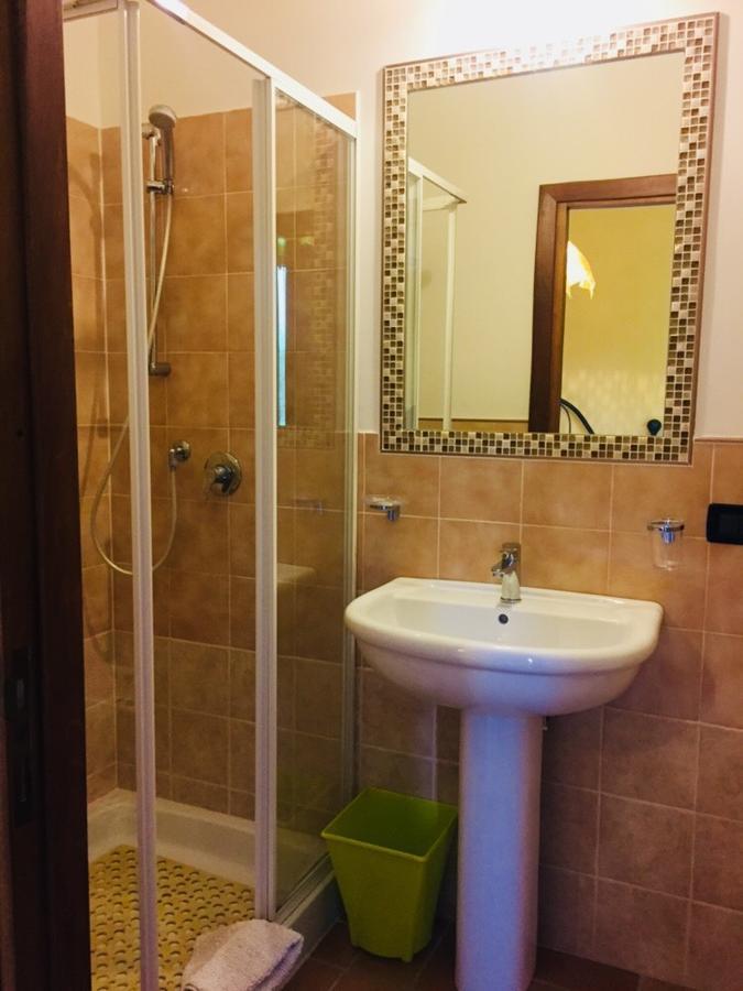 B&B Il Tulipano Sul Lago Colle di Tora Kültér fotó